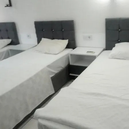 Hotel Forties 3*